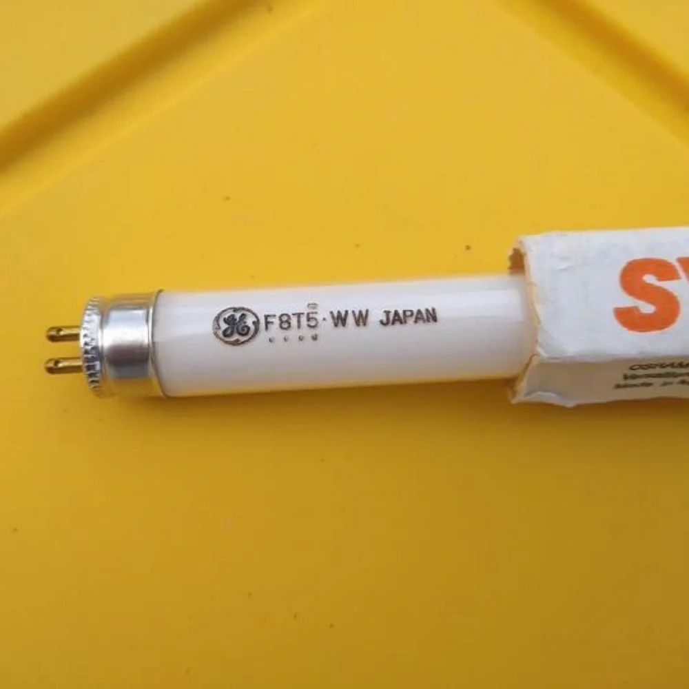 Under Cabinet Fluorescent Tube Bulb Lighting